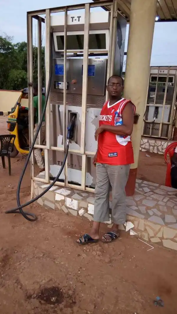 Photo: Fuel Pump Machine With Burglary Proof Spotted 
